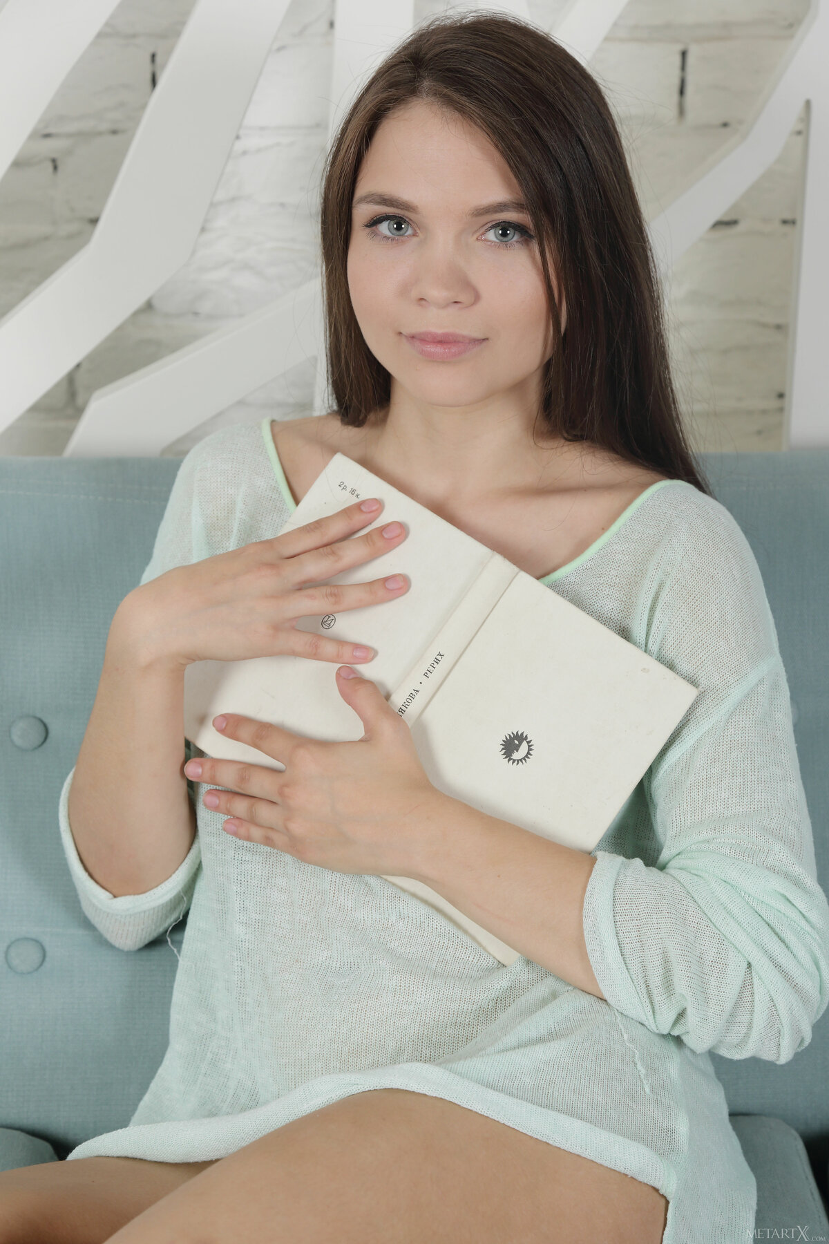 Adriana Fawn opens her vagina