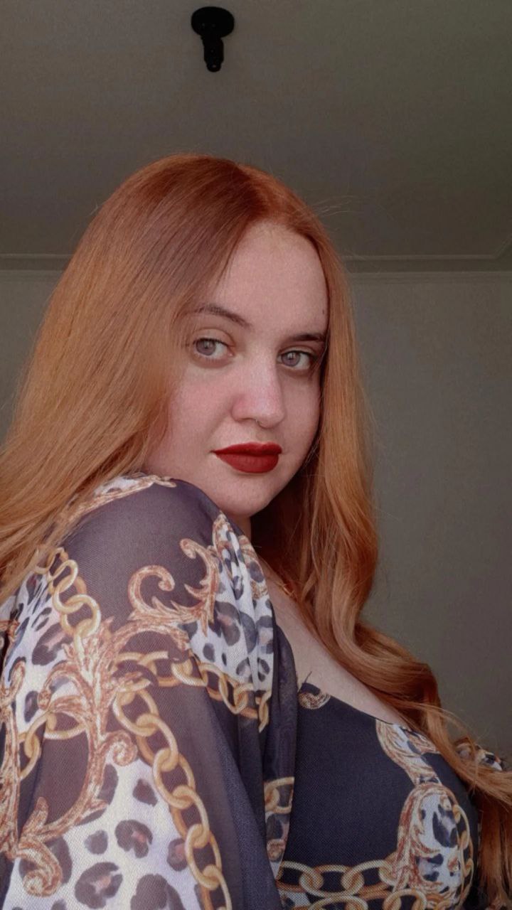 carolinefariabbw porca zuka