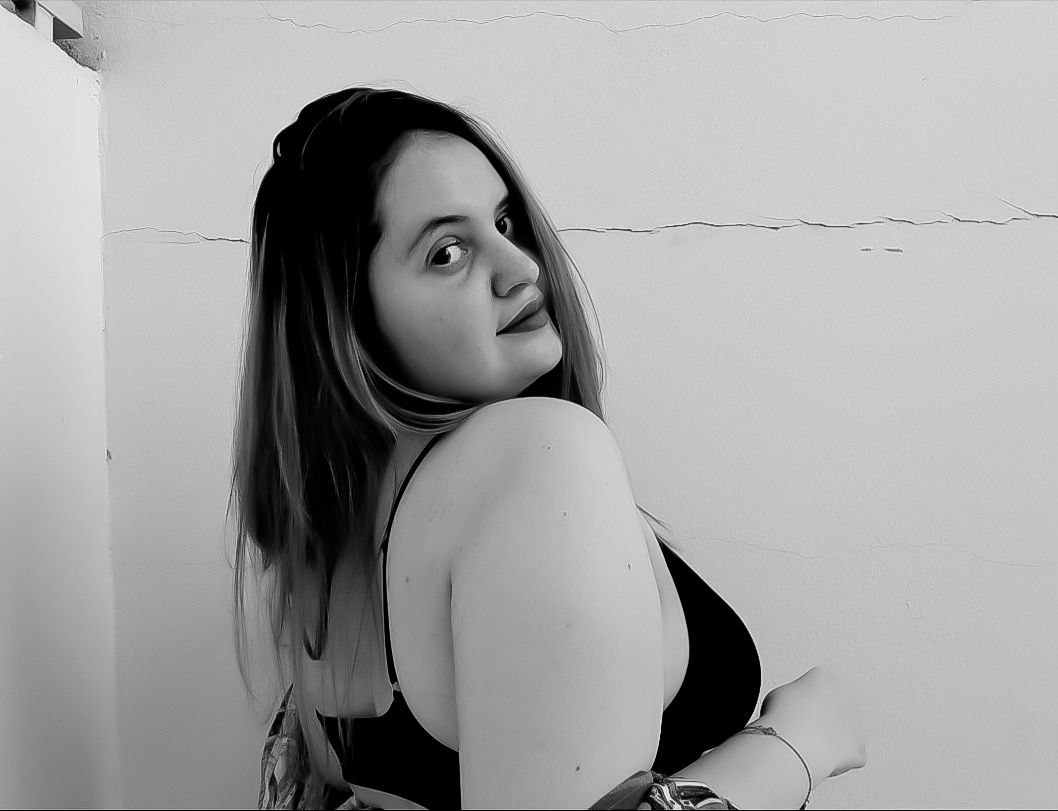 carolinefariabbw porca zuka