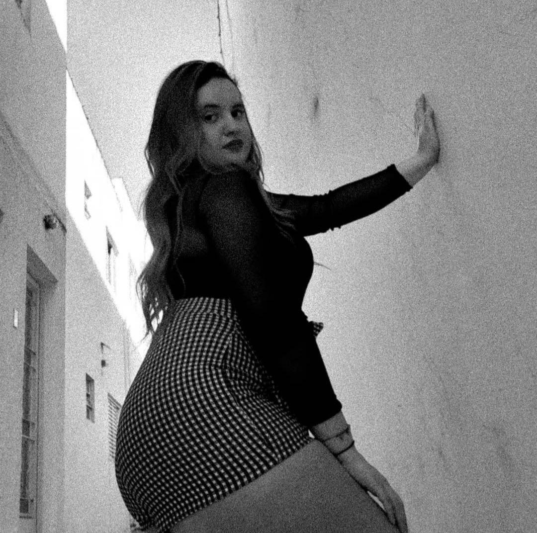 carolinefariabbw porca zuka