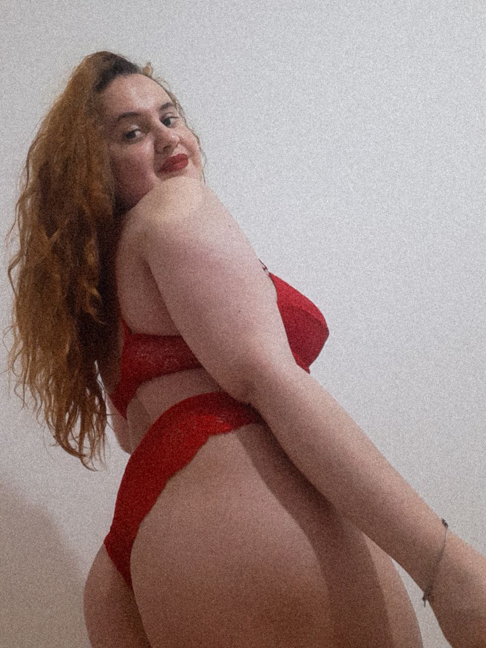 carolinefariabbw porca zuka