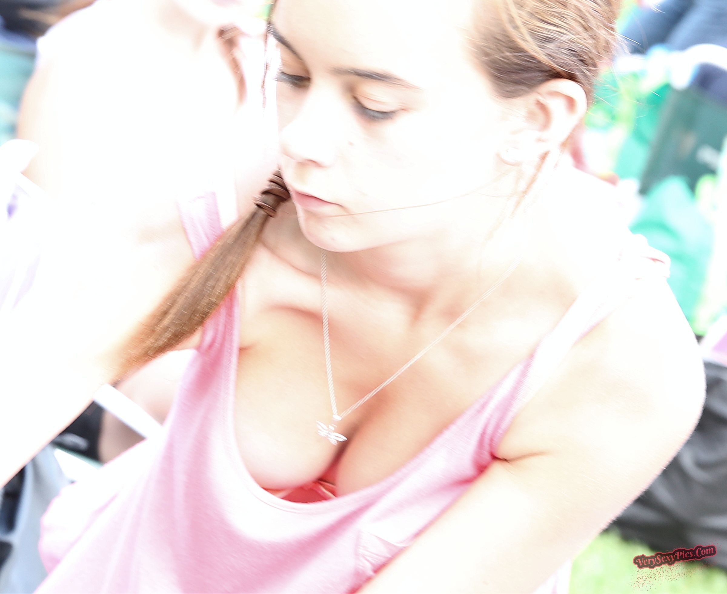 Boob Revolution! Stop Hiding Us! - Downblouse Collection