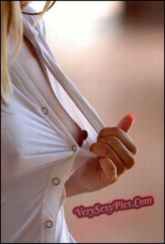 Boob Revolution! Stop Hiding Us! - Downblouse Collection