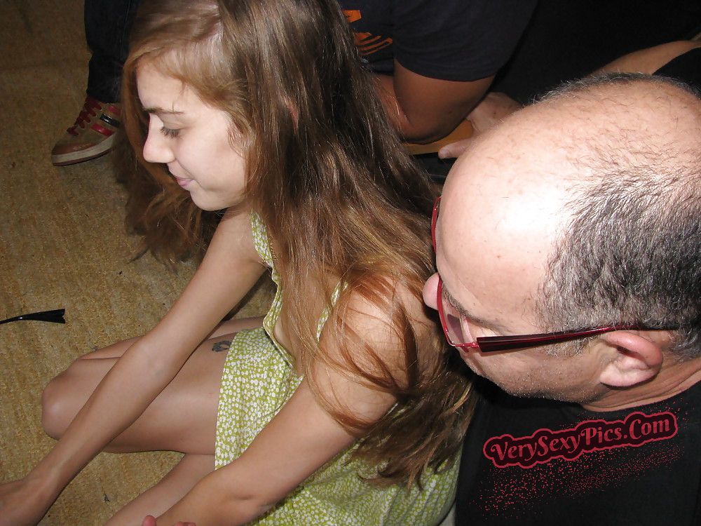 Boob Revolution! Stop Hiding Us! - Downblouse Collection