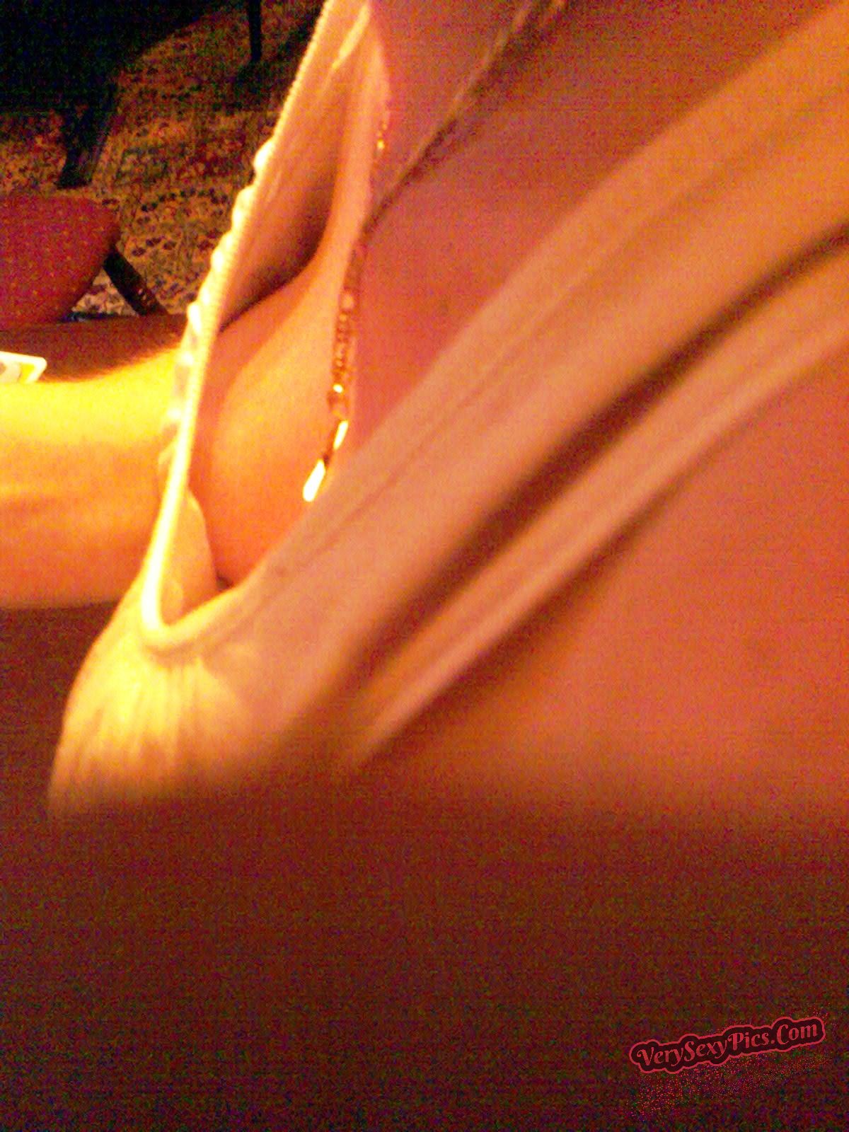 Boob Revolution! Stop Hiding Us! - Downblouse Collection