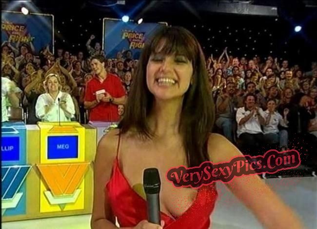 Boob Revolution! Stop Hiding Us! - Downblouse Collection