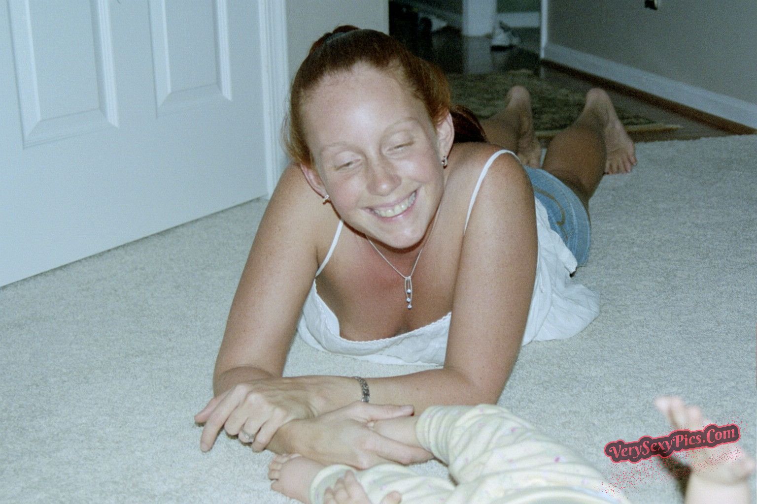 Boob Revolution! Stop Hiding Us! - Downblouse Collection