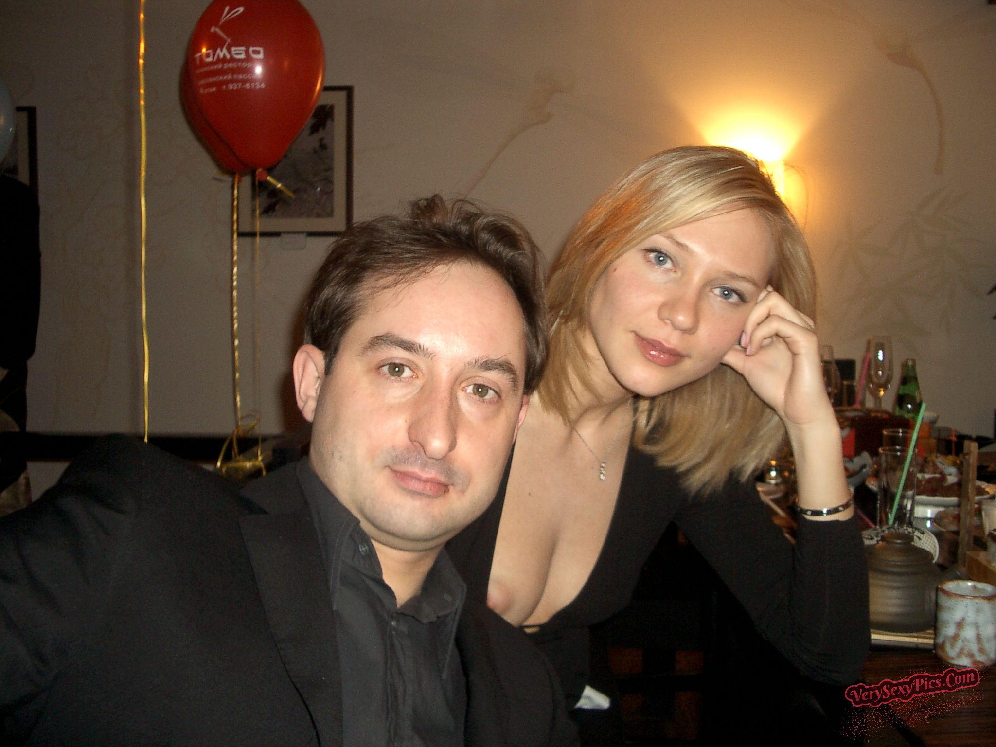 Boob Revolution! Stop Hiding Us! - Downblouse Collection