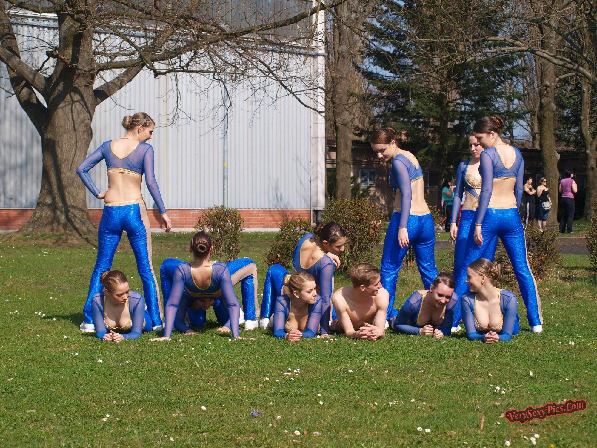 Boob Revolution! Stop Hiding Us! - Downblouse Collection