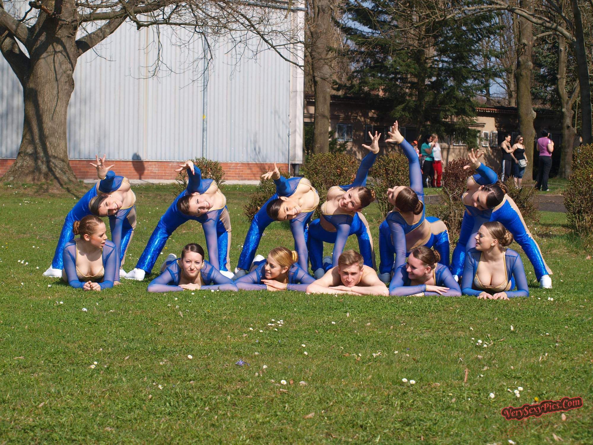 Boob Revolution! Stop Hiding Us! - Downblouse Collection