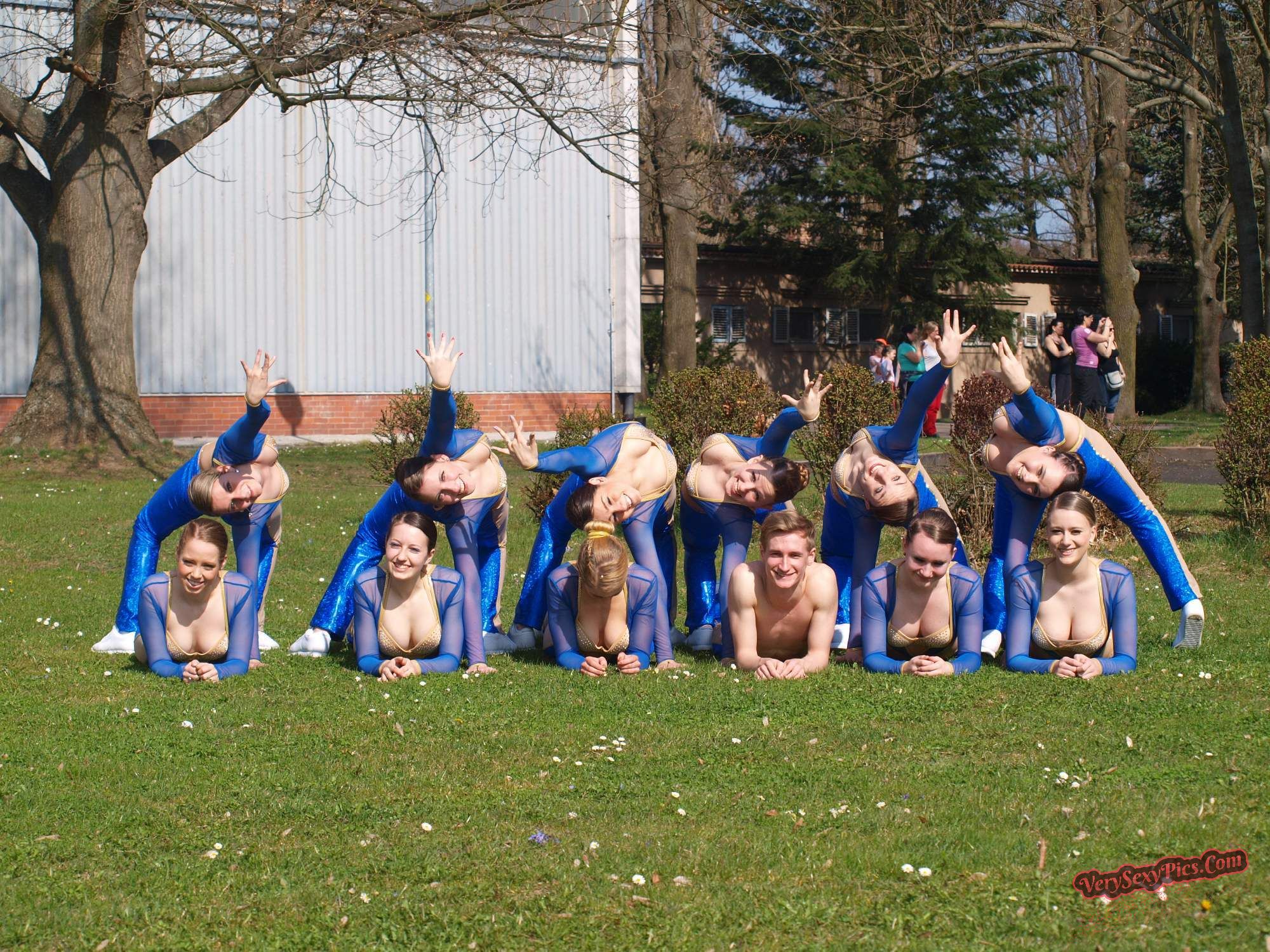 Boob Revolution! Stop Hiding Us! - Downblouse Collection