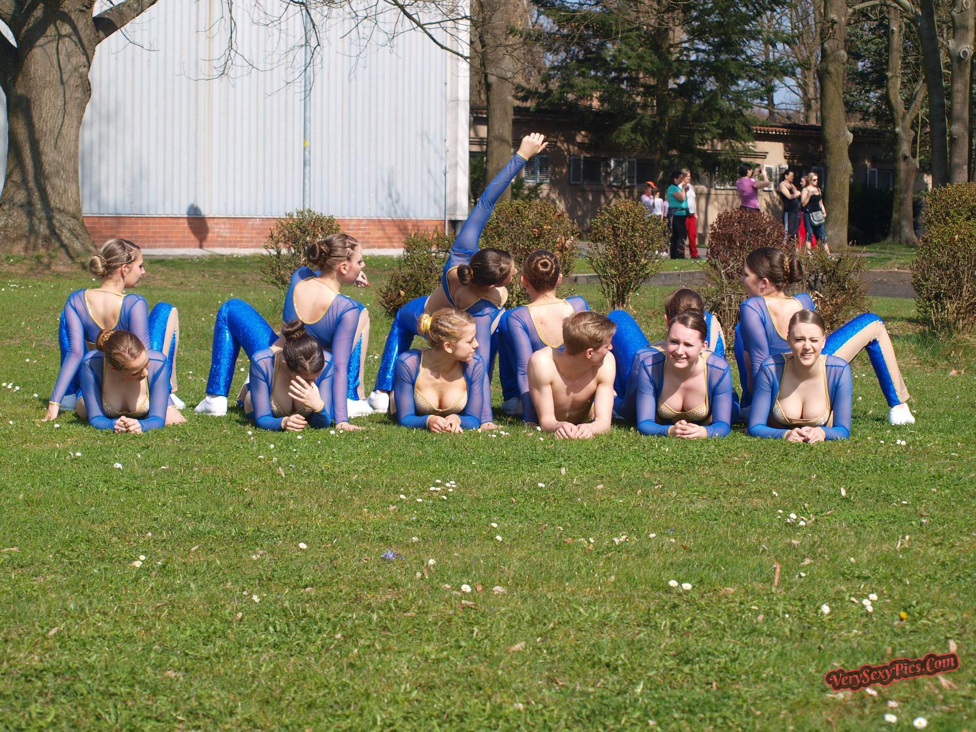 Boob Revolution! Stop Hiding Us! - Downblouse Collection