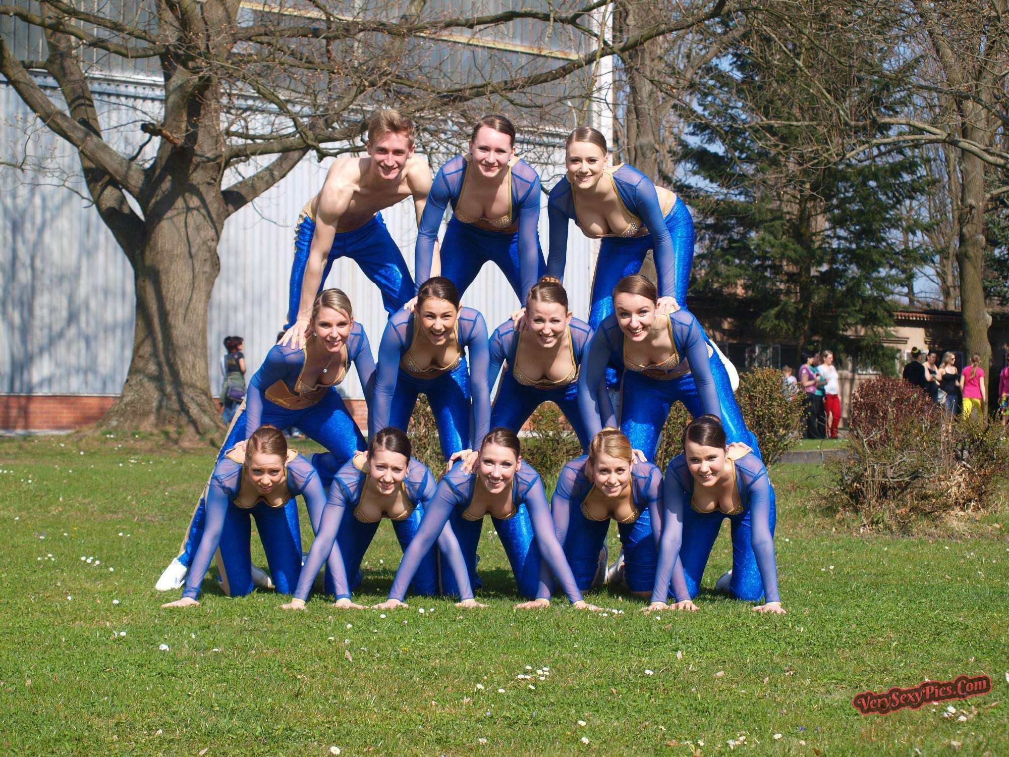 Boob Revolution! Stop Hiding Us! - Downblouse Collection