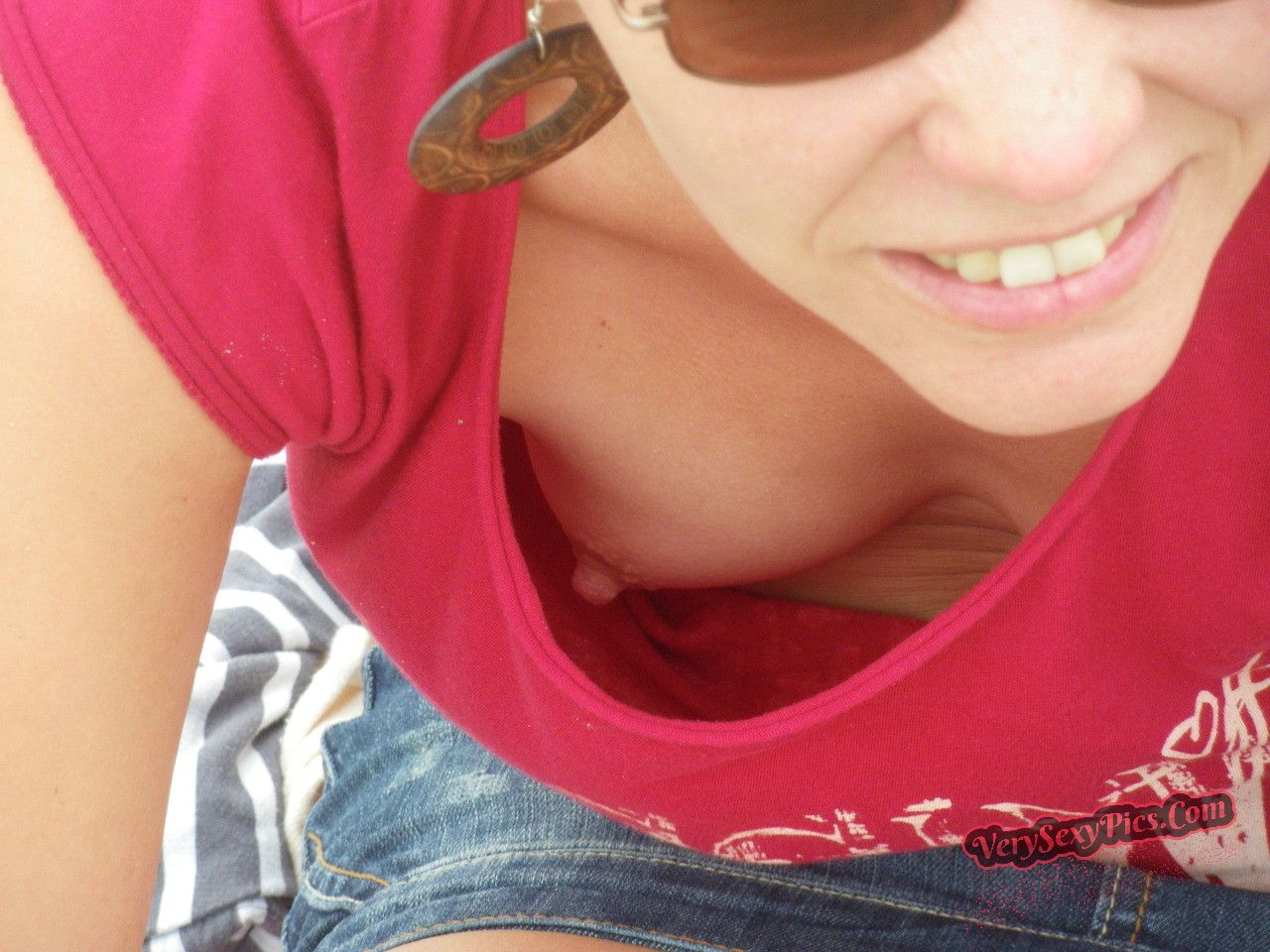 Boob Revolution! Stop Hiding Us! - Downblouse Collection