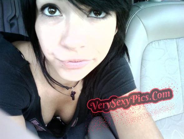 Boob Revolution! Stop Hiding Us! - Downblouse Collection