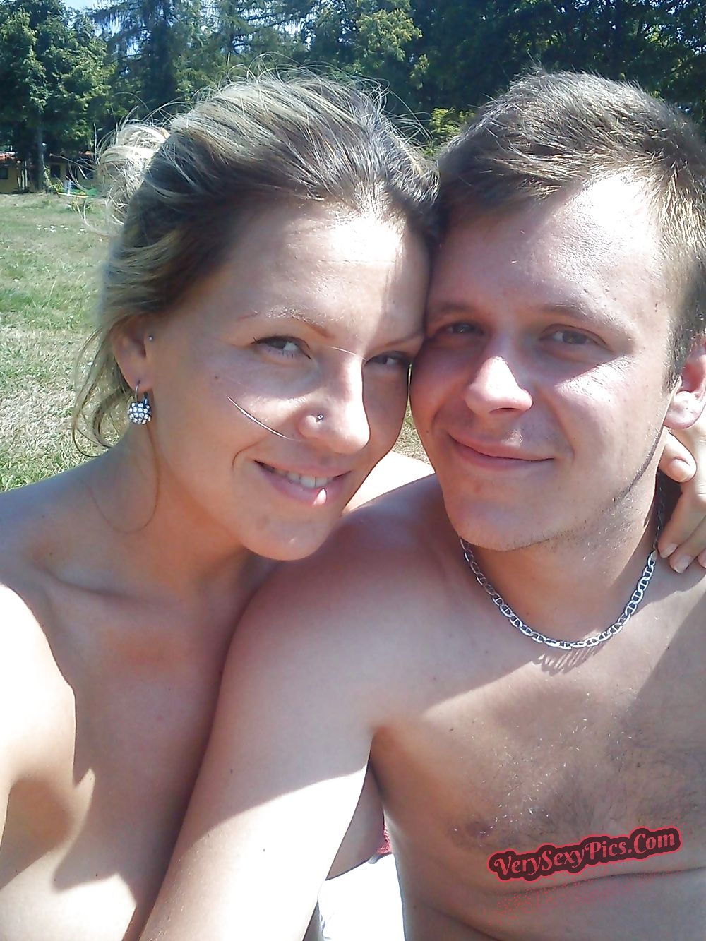 Boob Revolution! Stop Hiding Us! - Downblouse Collection