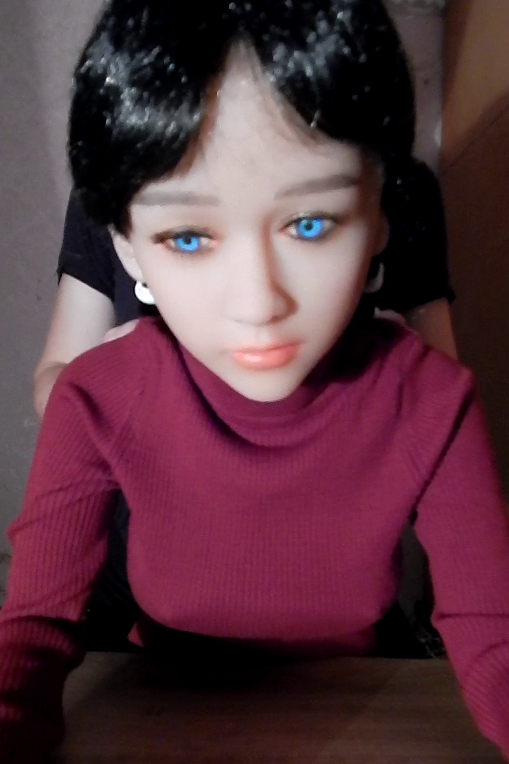 Family friend Ninel made a visit to us.