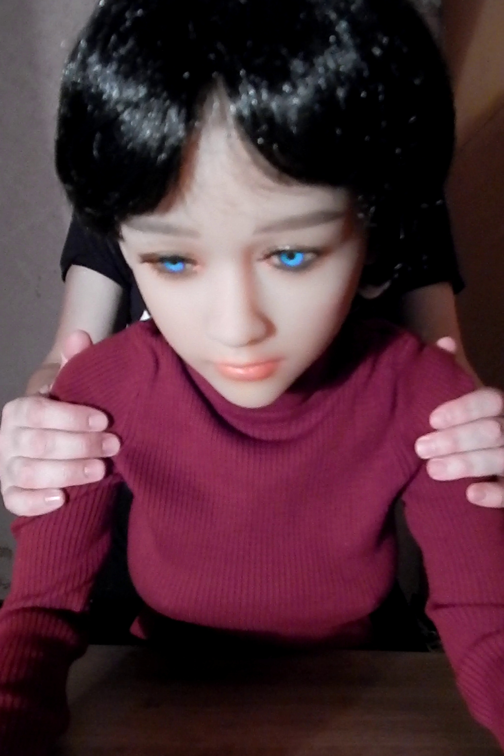 Family friend Ninel made a visit to us.