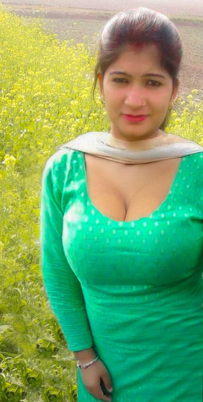 Boobs Wali supriya randi