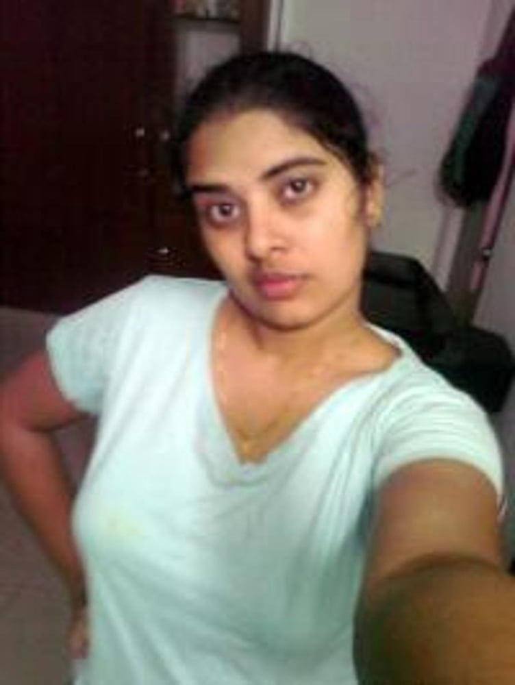 Beautiful supriya aunty