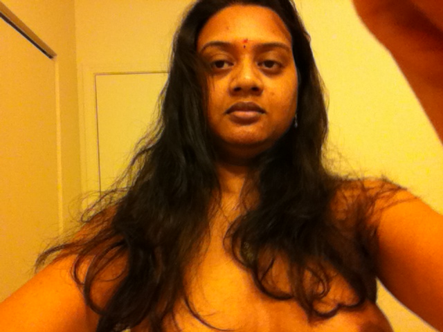 Busy fucking nude aunty Indian