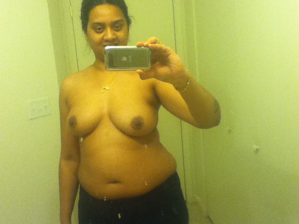 Busy fucking nude aunty Indian