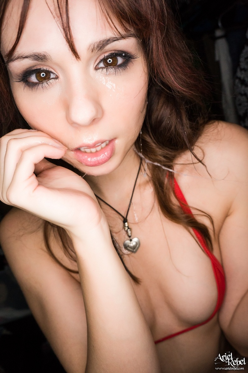 Ariel Rebel sucking for rewards