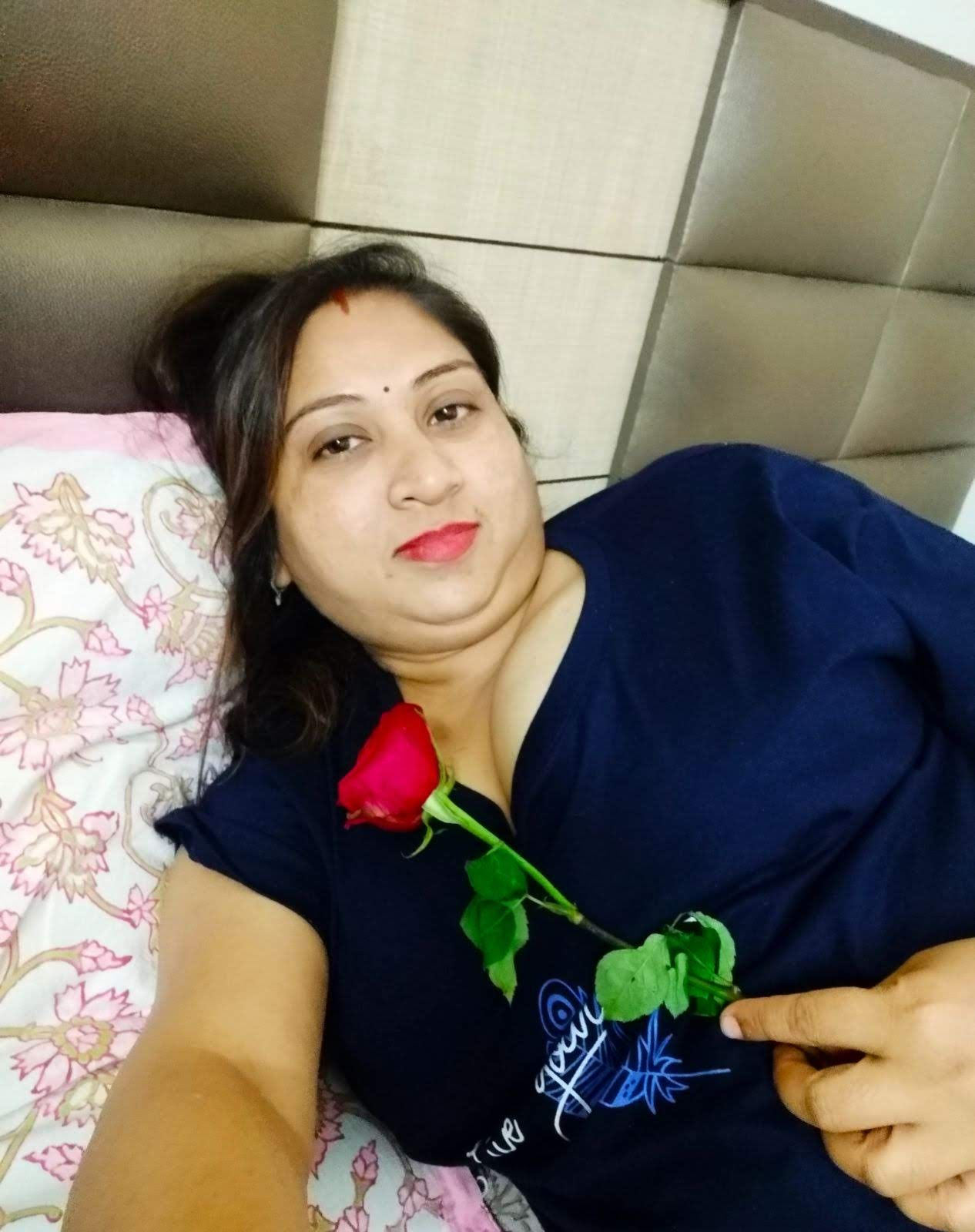 Happy Rose Day from Shweta Randi