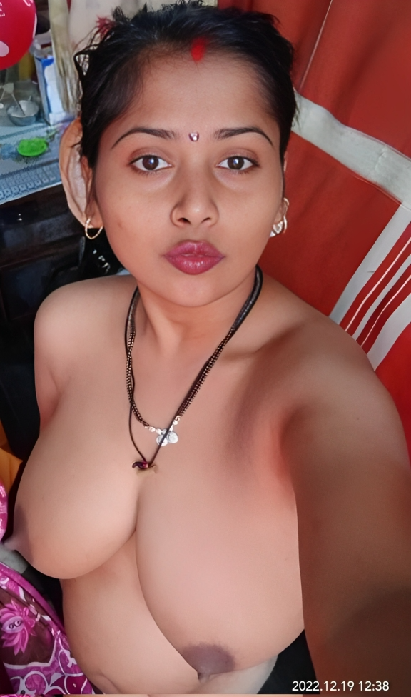 Bhabhi selfies nude