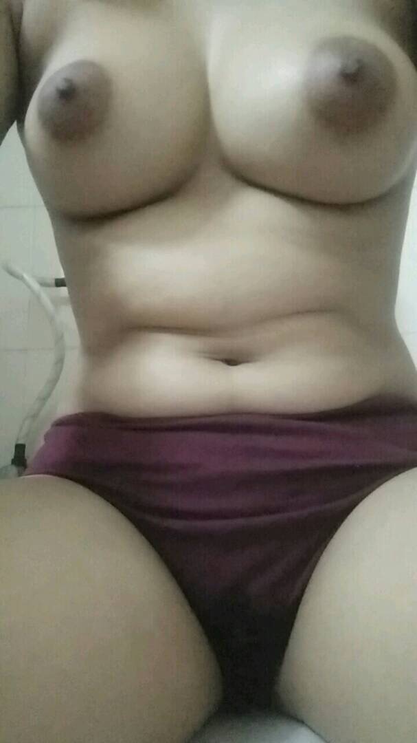 Ritika Sharma nude
