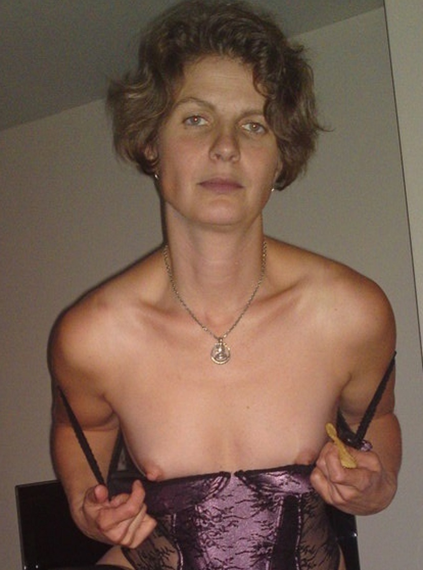 Hairy Swedish MILF Helena