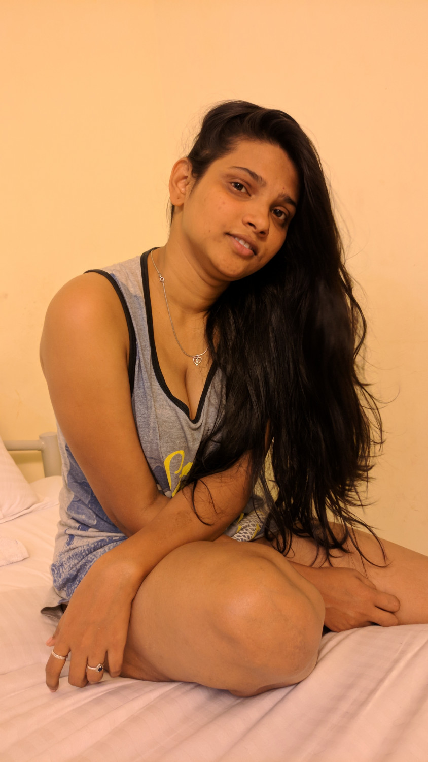 Bank hot girl nude 2