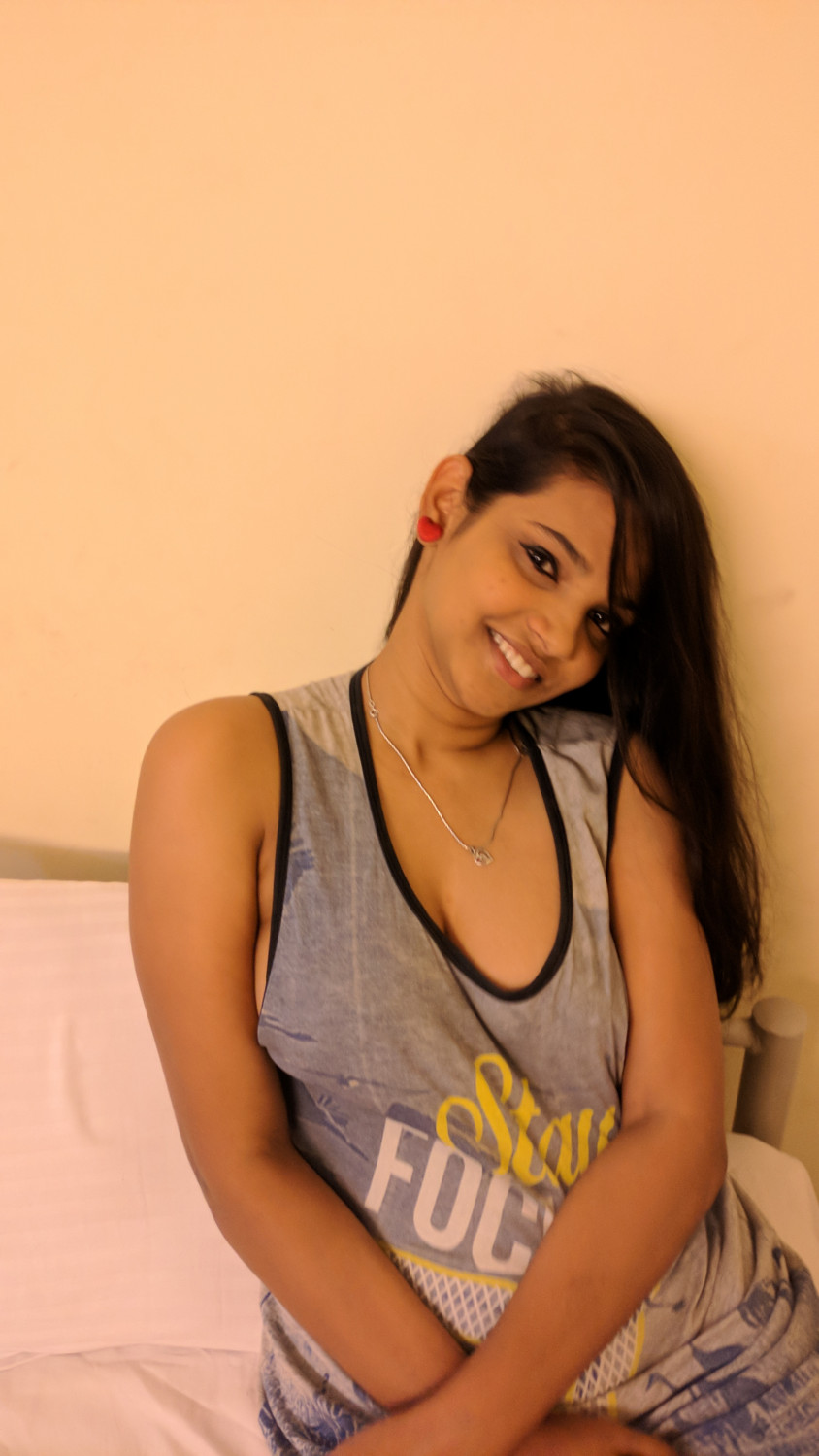 Bank hot girl nude 2