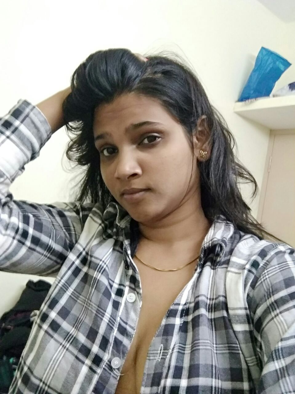 Bank hot girl nude 2