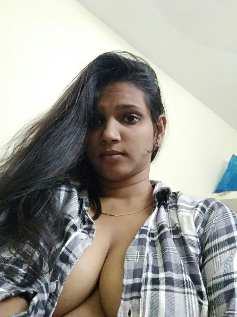 Bank hot girl nude 2