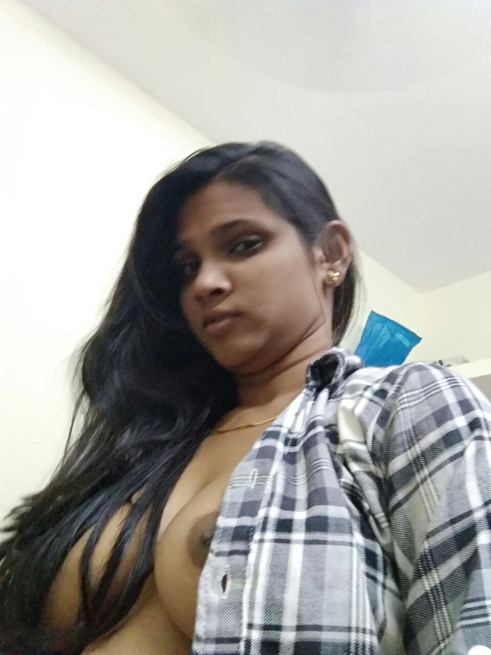 Bank hot girl nude 2