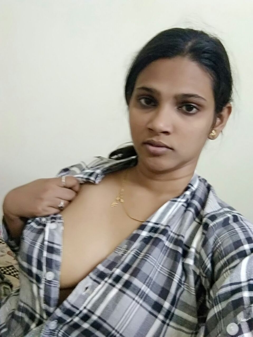 Bank hot girl nude 2