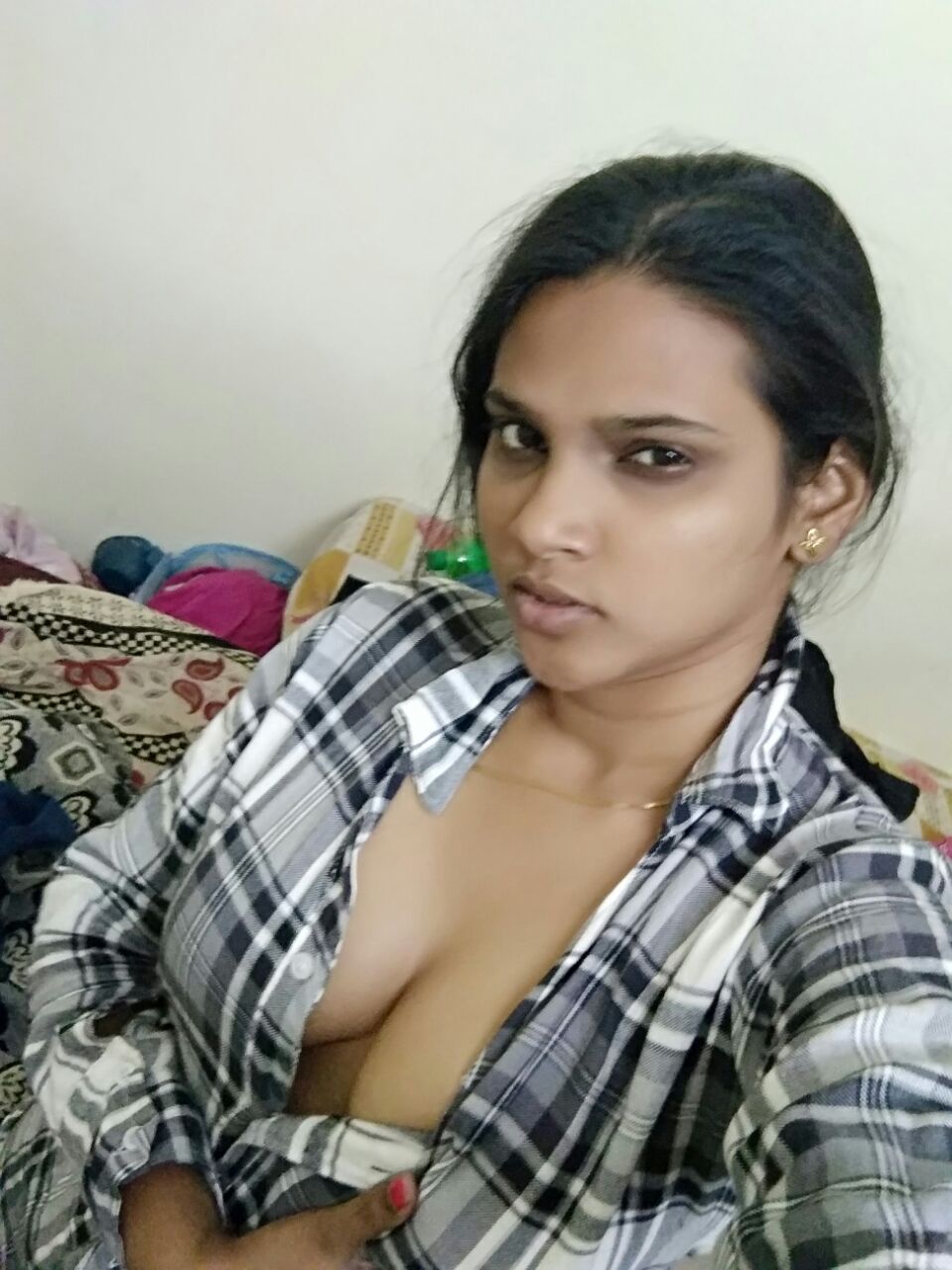 Bank hot girl nude 2