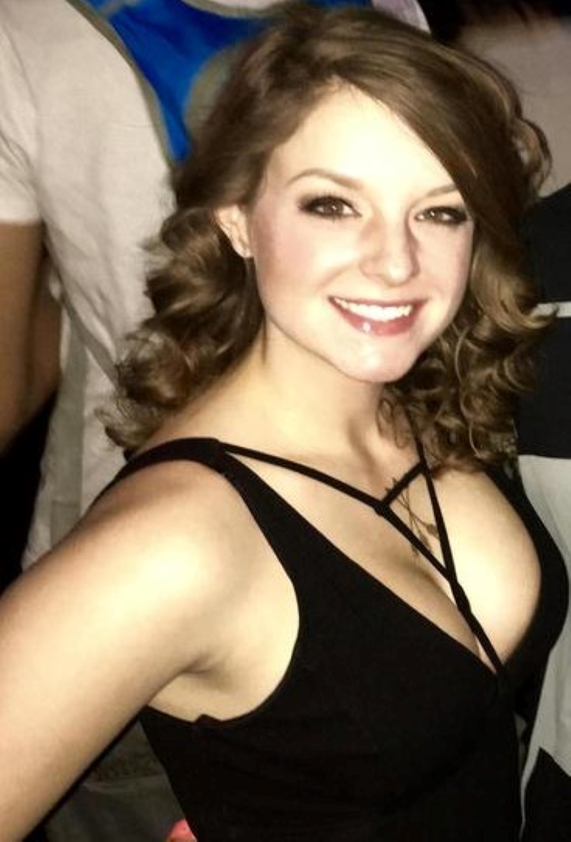 Sweet Juicy Pussy Anna