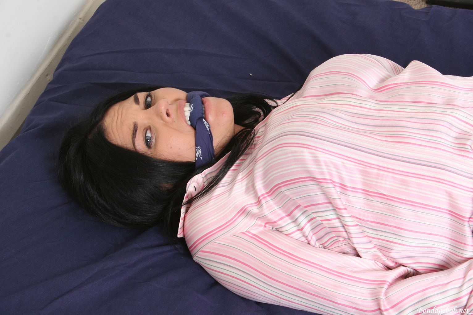 Tied Sexy Beauties 8-1