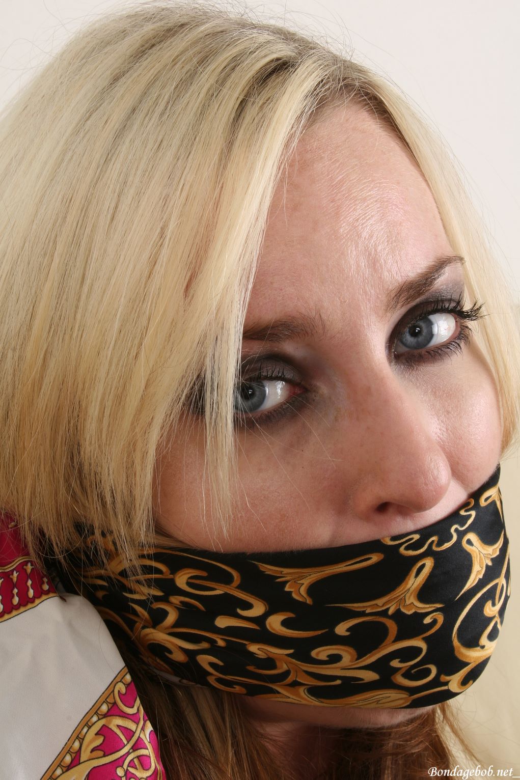 Tied Sexy Beauties 38-2