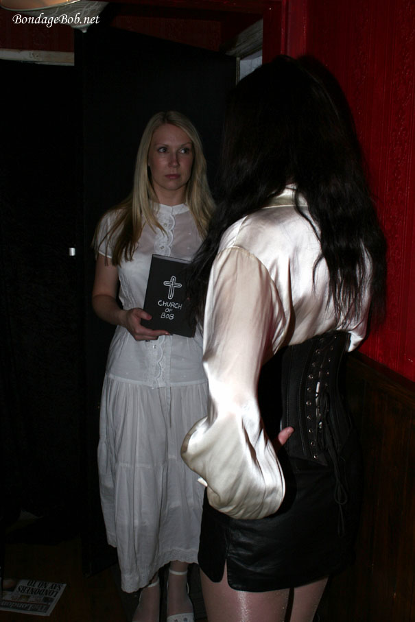 Tied Sexy Beauties 42-1