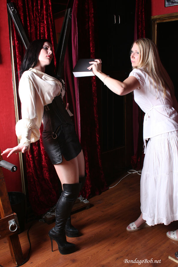 Tied Sexy Beauties 42-1