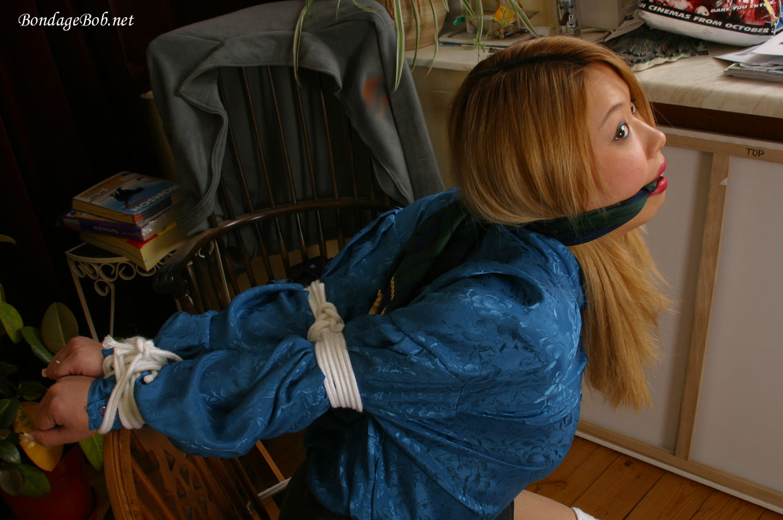 Tied Sexy Beauties 47-2