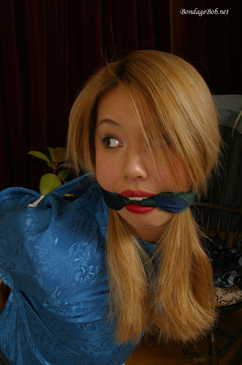 Tied Sexy Beauties 47-2