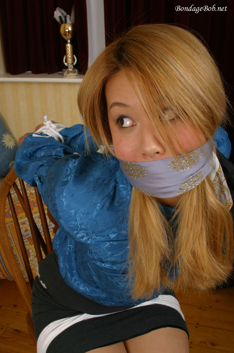 Tied Sexy Beauties 47-2