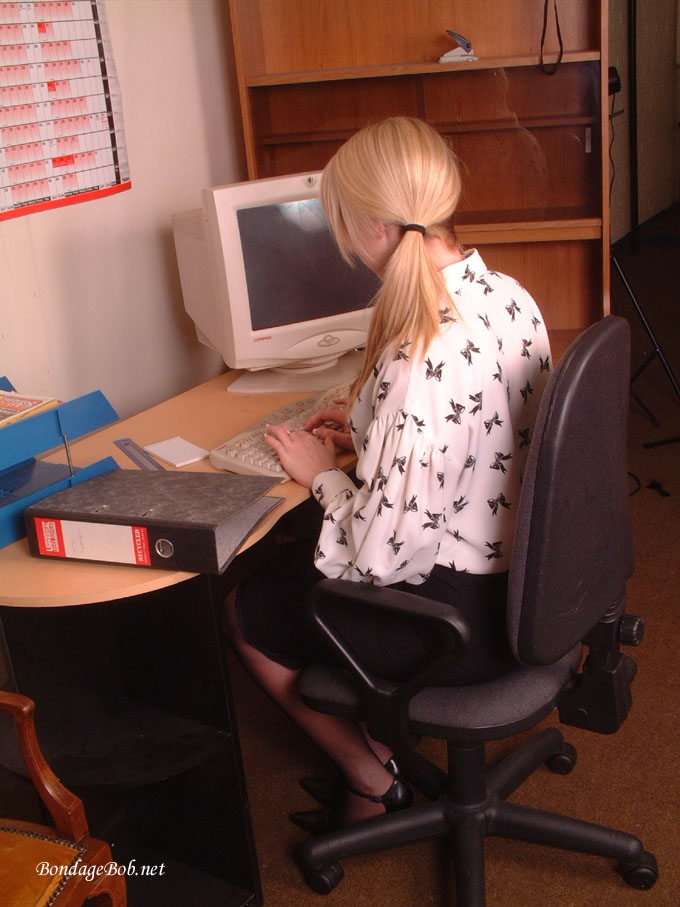 Tied Sexy Beauties 52-1