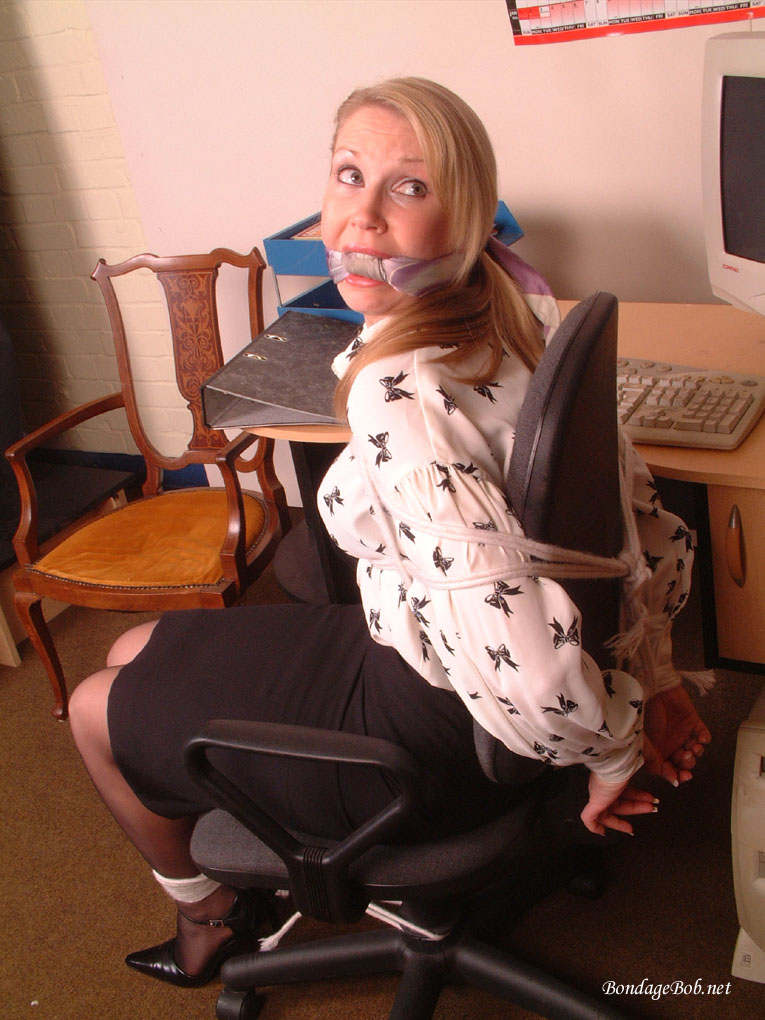 Tied Sexy Beauties 52-2