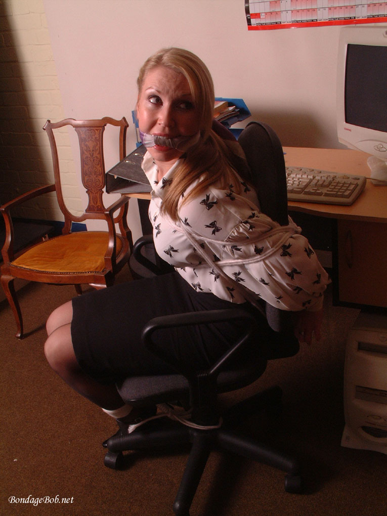 Tied Sexy Beauties 52-2