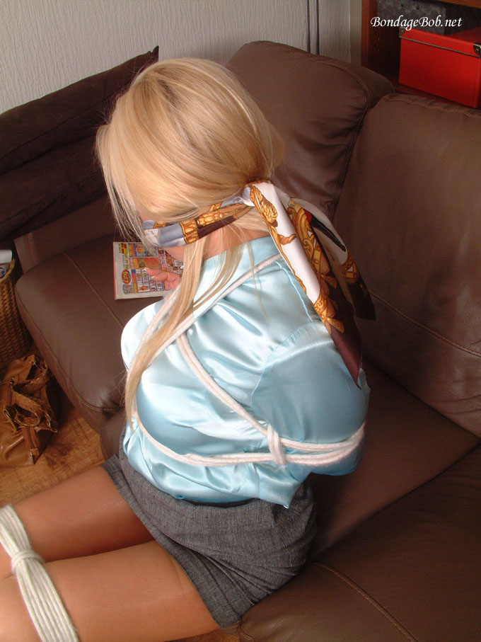 Tied Sexy Beauties 53-2